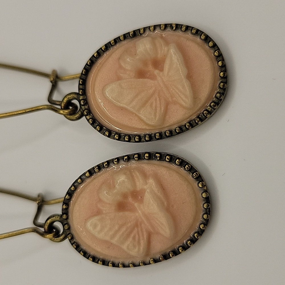 Butterfly cameo style pierced earrings